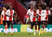 开云平台-英超冠军争夺激烈，热刺狼队多特蒙德战况激烈的简单介绍