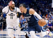 开云体育官网-爵士力克新疆队，布伦森点燃赛场