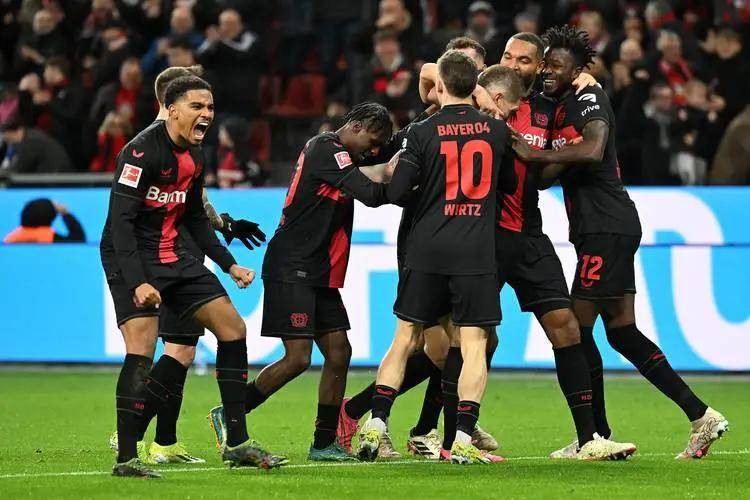 勒沃库森暴露防线问题，客场惨遭大败收场的简单介绍