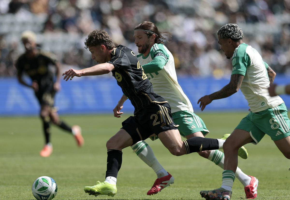 客场征战多场比赛，球员体能受限