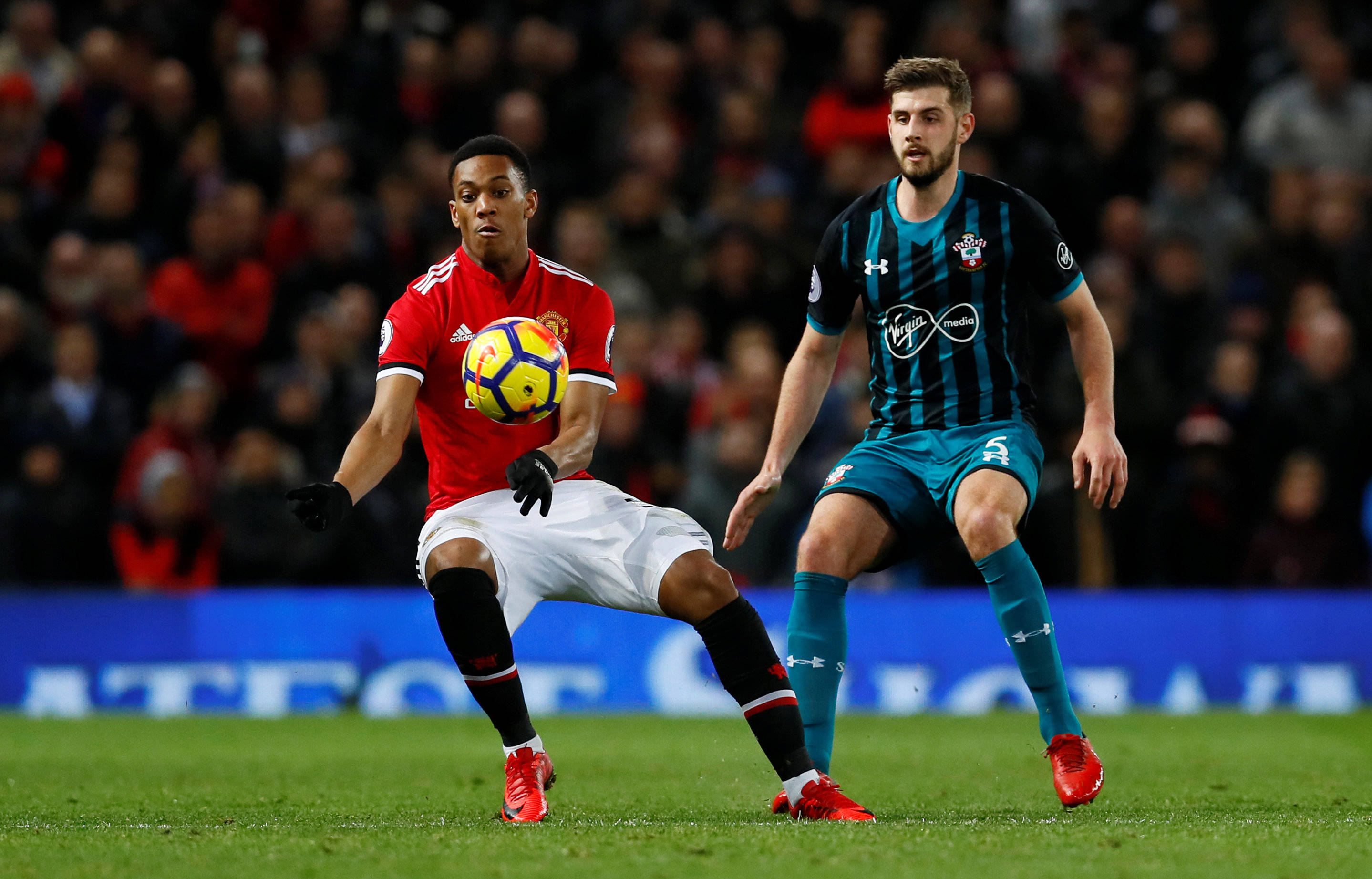 阿森纳积极备战英超下一轮比赛,球队状态回暖 阿森纳积极备战英超下一轮比赛,球队状态回暖