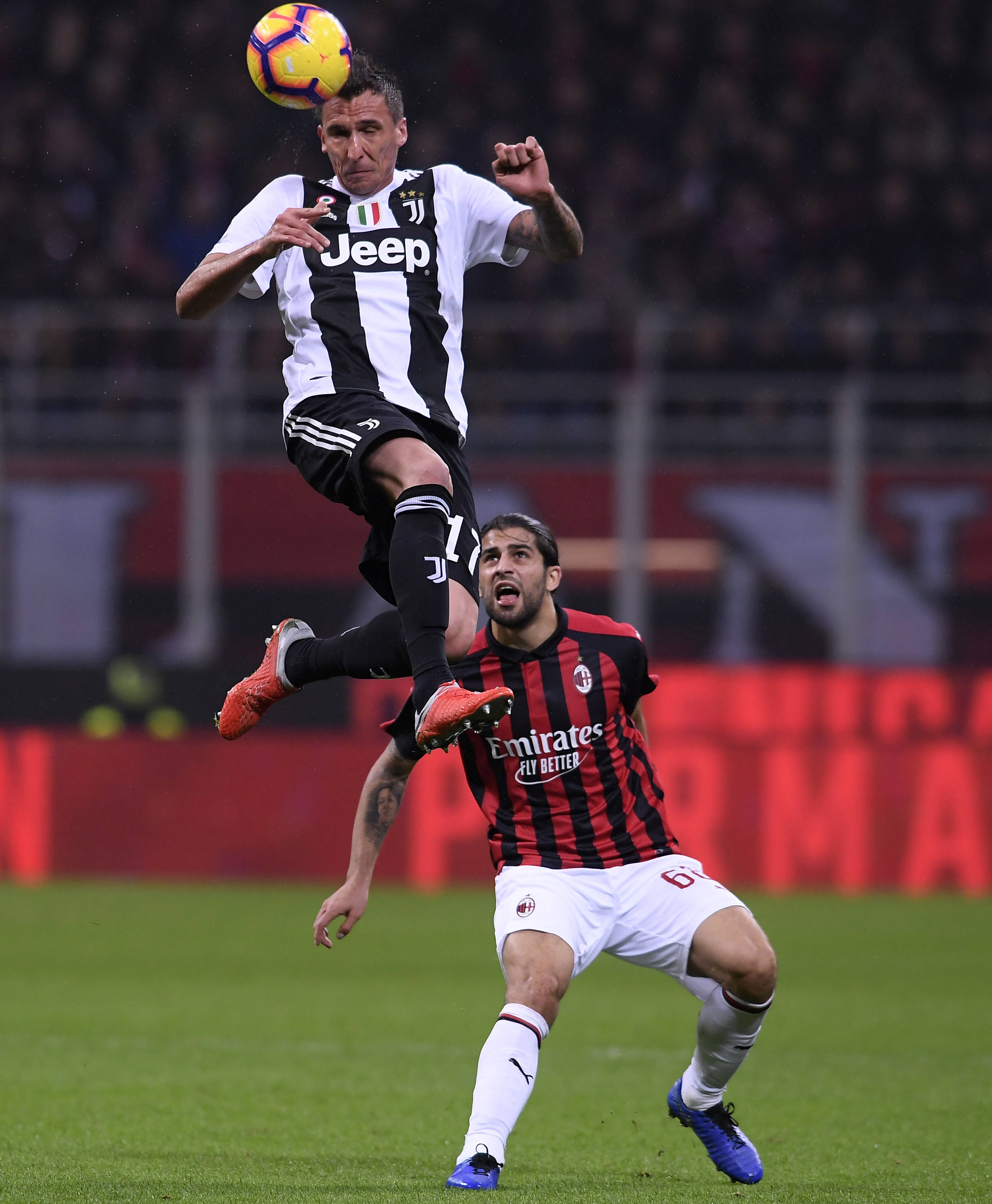 包含AC米兰中场发挥稳定,助球队保持领先的词条 包含AC米兰中场发挥稳定,助球队保持领先的词条