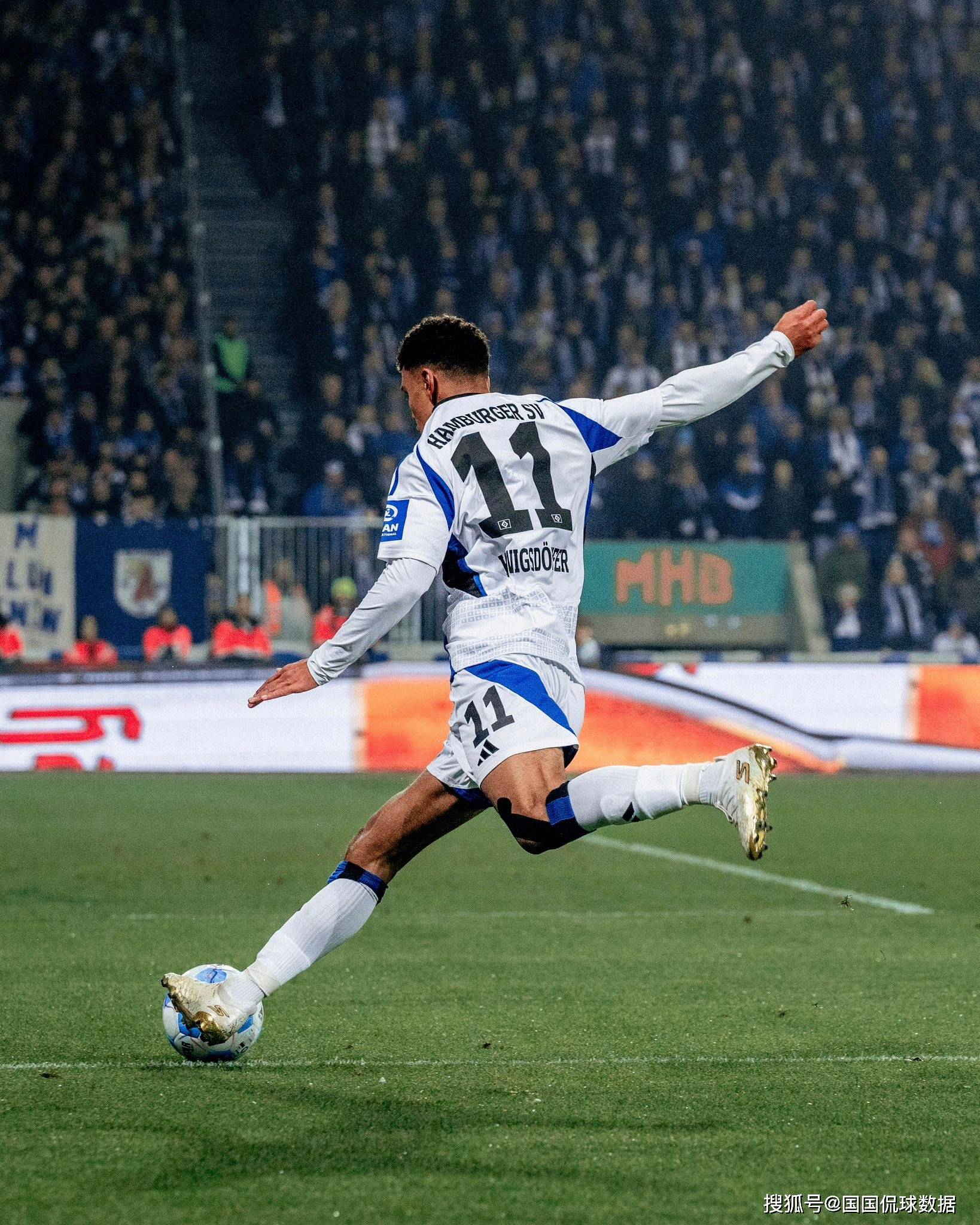 包含汉堡球员体能引发关注,德甲竞争激烈赛季继续的词条 包含汉堡球员体能引发关注,德甲竞争激烈赛季继续的词条