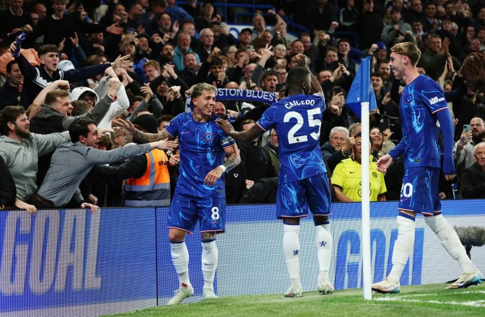 包含切尔西门将神勇，多次扑救挽救球队颜面的词条