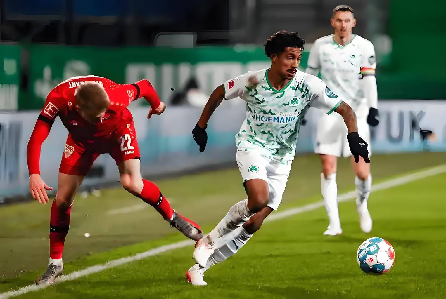 柏林赫塔客场击败对手,保级形势振奋 柏林赫塔客场击败对手,保级形势振奋