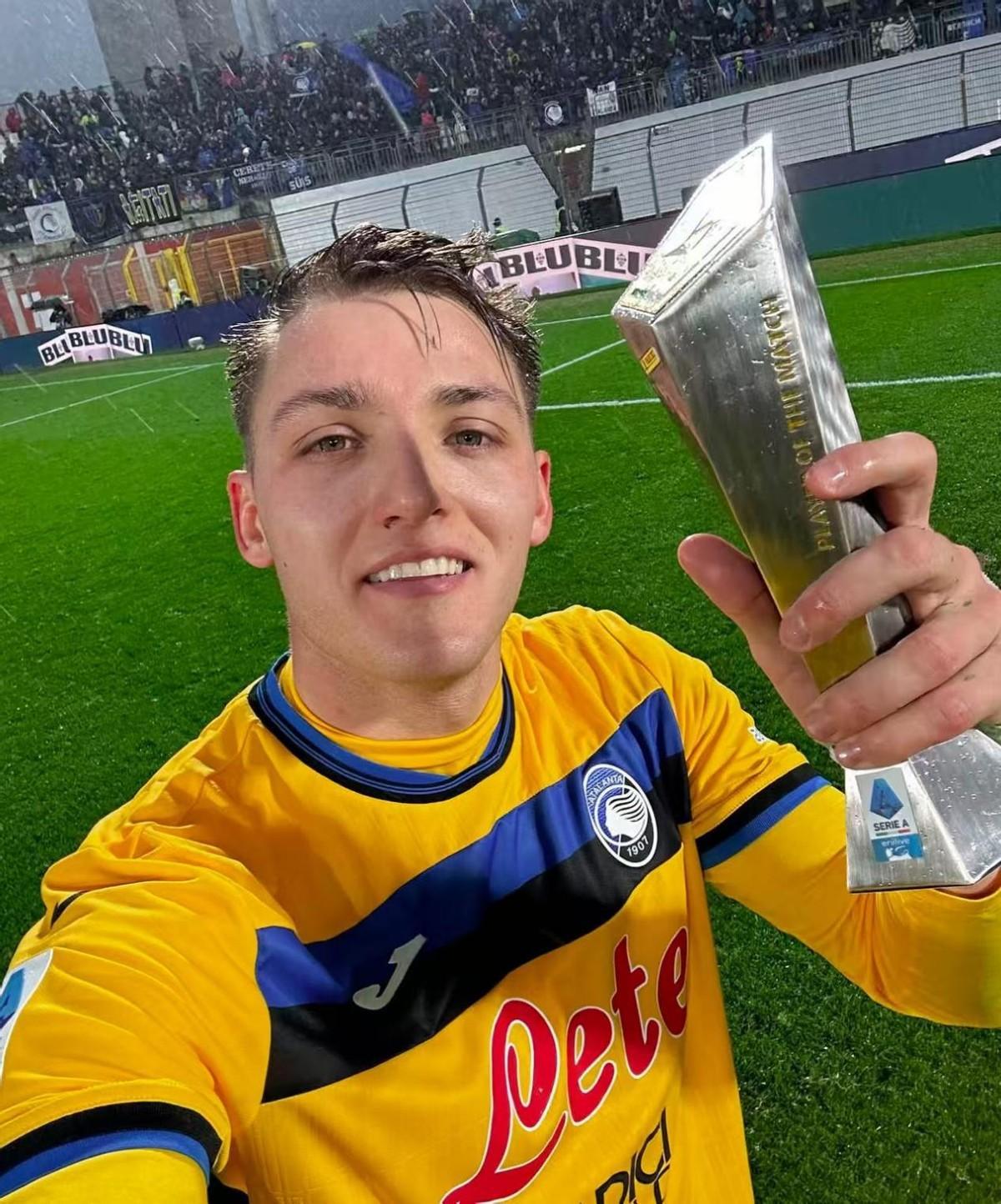 意甲球队球员个人展示,展现不同的球场风采的简单介绍 意甲球队球员个人展示,展现不同的球场风采的简单介绍