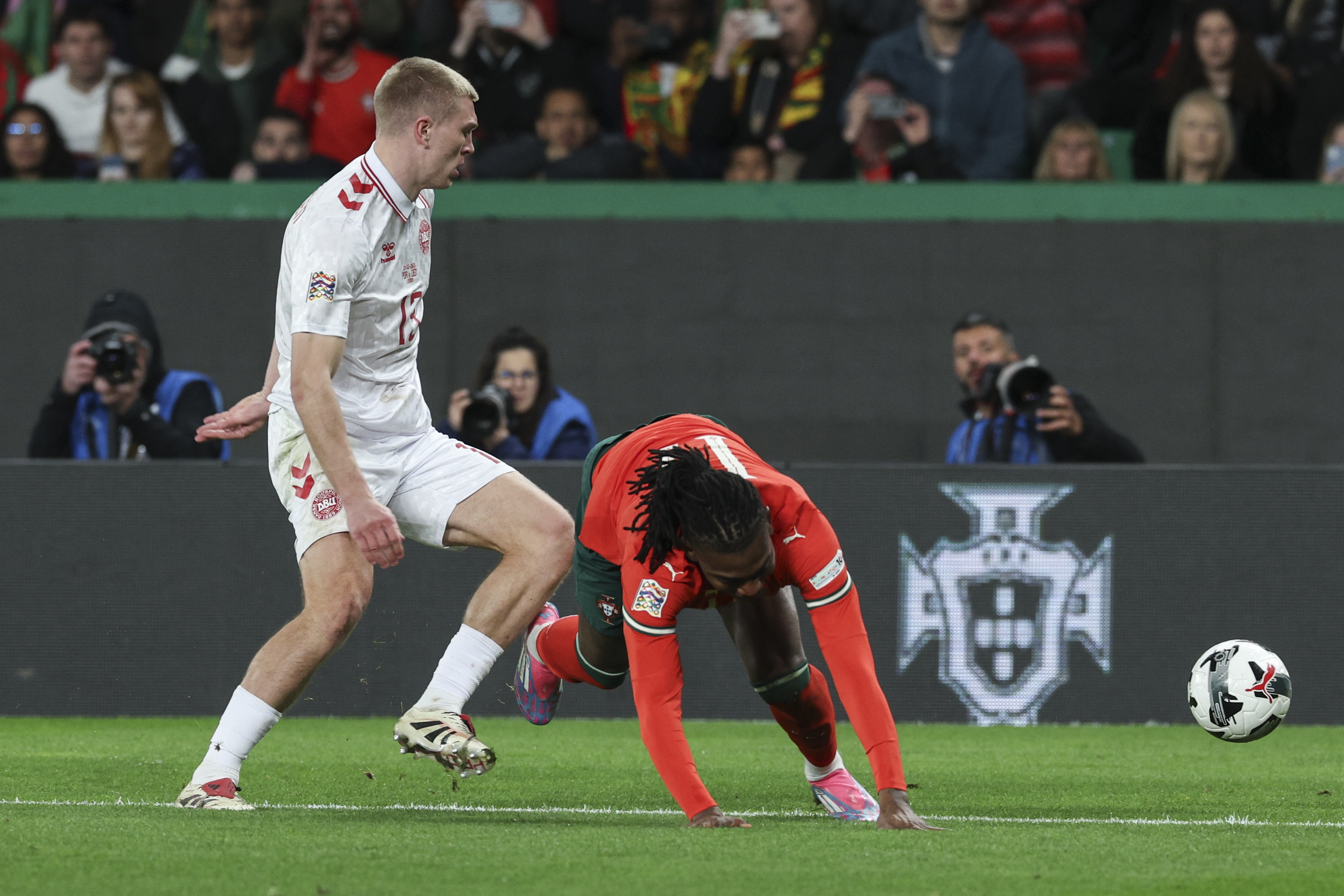 关于葡萄牙队卫冕梦碎,惨遭淘汰出局的信息 关于葡萄牙队卫冕梦碎,惨遭淘汰出局的信息