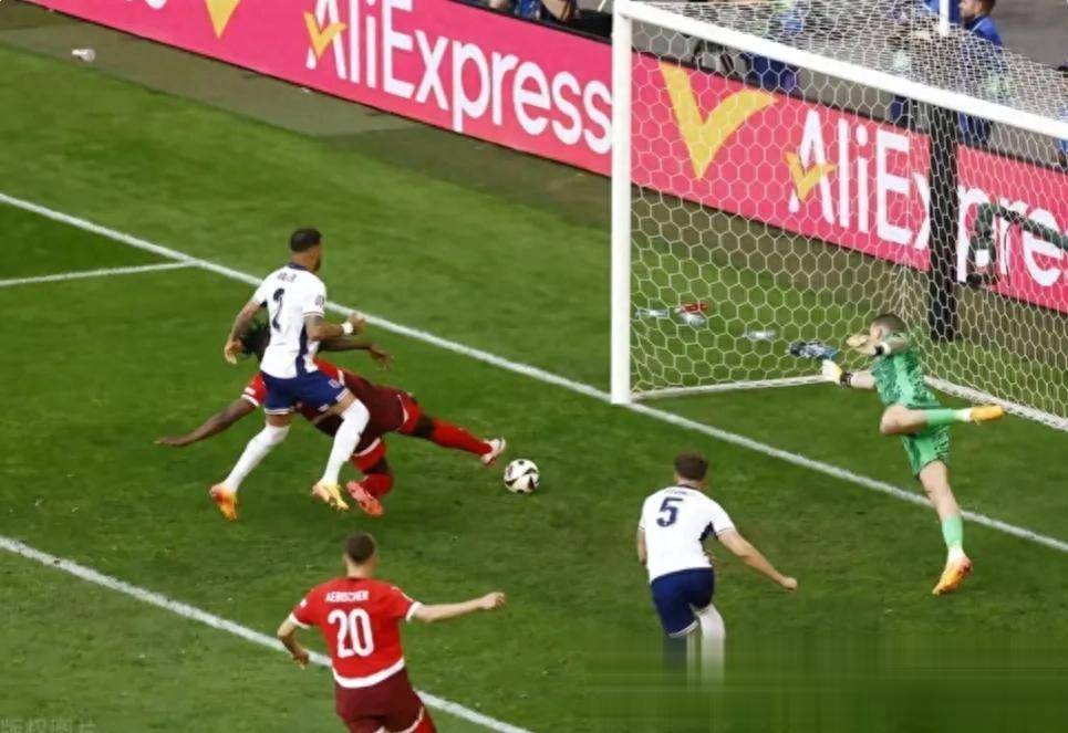 竞技场上,激烈角逐令人惊叹 竞技场上,激烈角逐令人惊叹