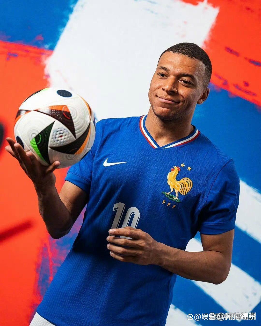 法国足球赛场的明日之星:姆巴佩的抢眼表现的简单介绍 法国足球赛场的明日之星:姆巴佩的抢眼表现的简单介绍