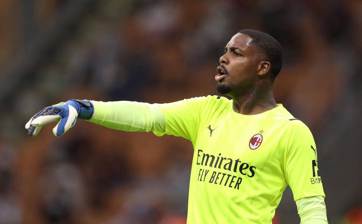 关于AC米兰球队签下新后卫,加强后防实力的信息 关于AC米兰球队签下新后卫,加强后防实力的信息