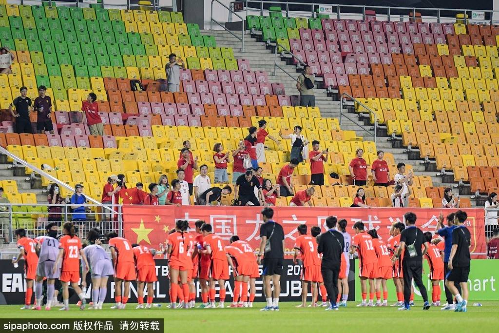 顶尖球队齐聚，足球盛宴再添看点的简单介绍