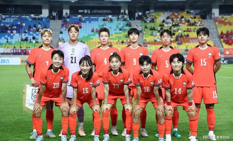 女足比赛引发球迷热议 女足比赛引发球迷热议