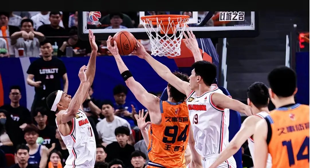 上海队实现逆袭,将对手逼入绝境的简单介绍 上海队实现逆袭,将对手逼入绝境的简单介绍