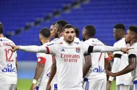 包含里昂队客场失利，前途未卜的词条