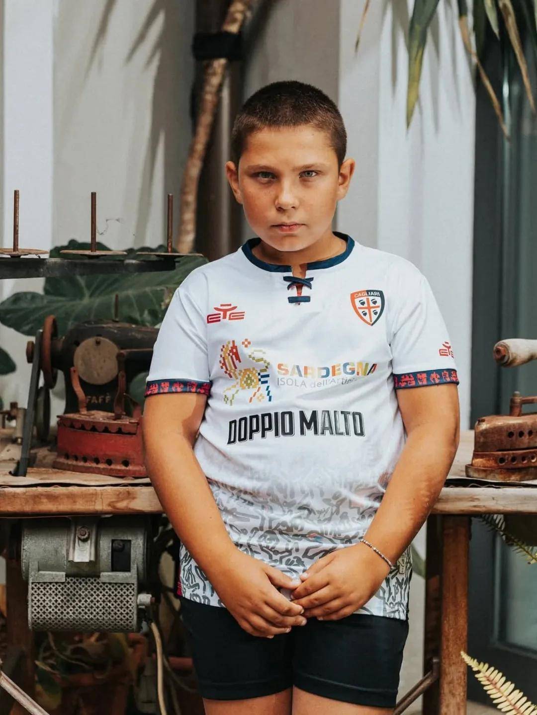 卡利亚里客场落败,上赛季佳绩未能延续的简单介绍 卡利亚里客场落败,上赛季佳绩未能延续的简单介绍