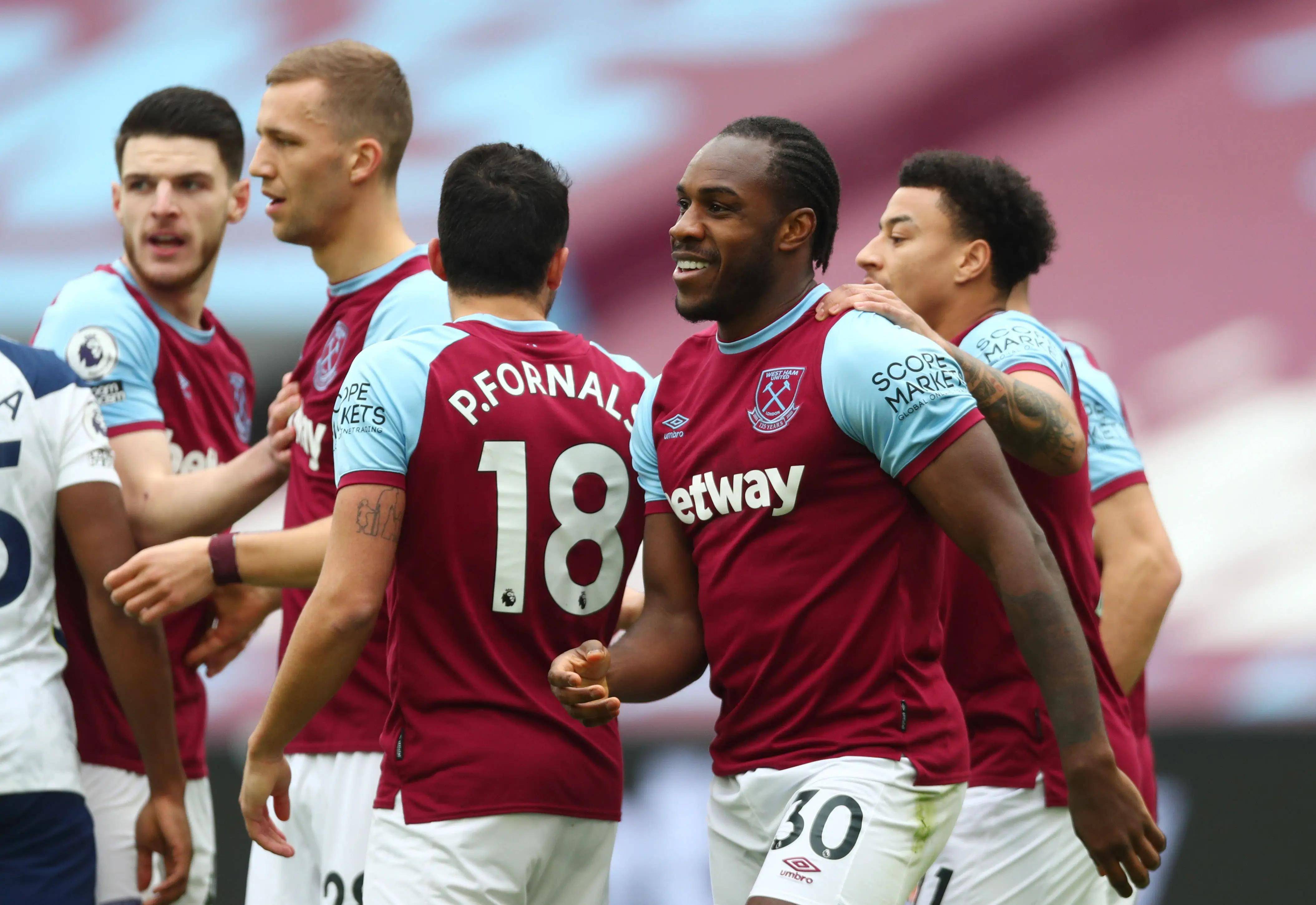 包含里尔中场助攻率先破门，帮助球队取胜的词条