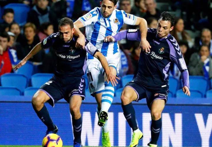 包含汉诺威克客场硬战取胜,战术部署得当的词条 包含汉诺威克客场硬战取胜,战术部署得当的词条