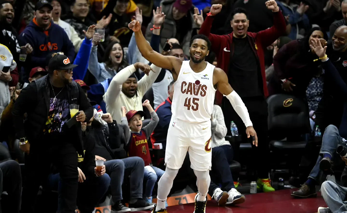 爵士凭借米切尔的出色表现,击败国王的简单介绍 爵士凭借米切尔的出色表现,击败国王的简单介绍