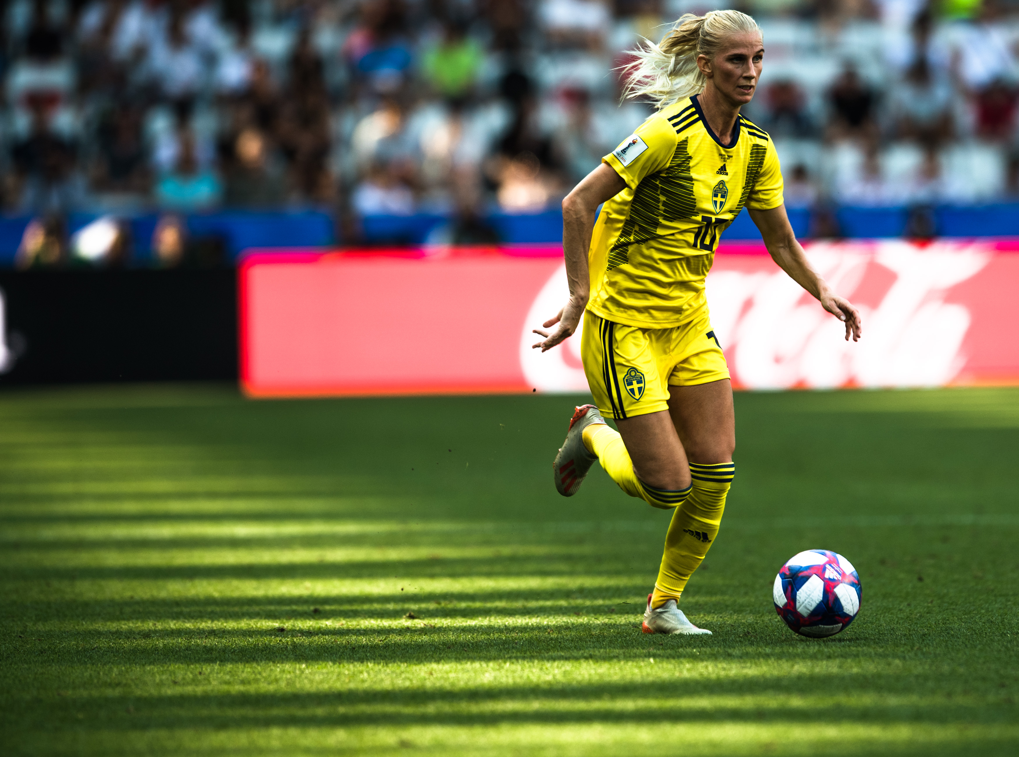 捷克队横扫瑞典,力夺女足冠军 捷克队横扫瑞典,力夺女足冠军