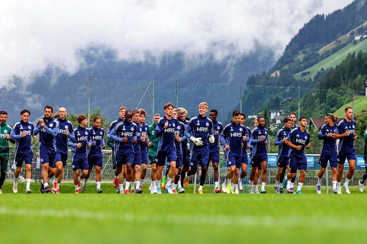 沙尔克队主场不敌对手,遭遇失利的简单介绍 沙尔克队主场不敌对手,遭遇失利的简单介绍