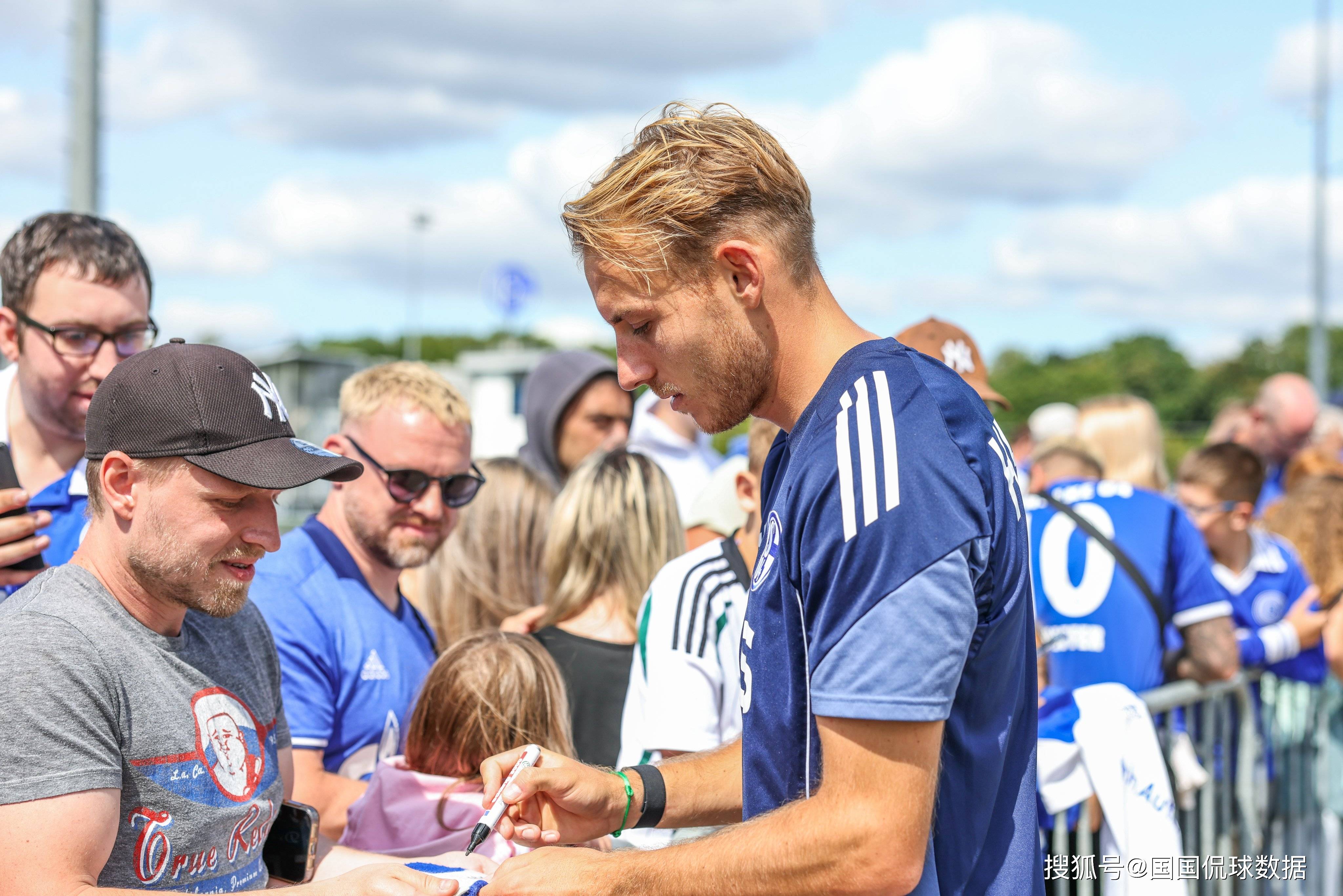 包含柏林赫塔主帅执教困境,球队成绩不佳的词条 包含柏林赫塔主帅执教困境,球队成绩不佳的词条