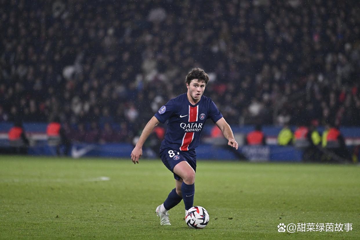 关于圣埃蒂安足球俱乐部将在周末进行一场紧张比赛的信息 关于圣埃蒂安足球俱乐部将在周末进行一场紧张比赛的信息