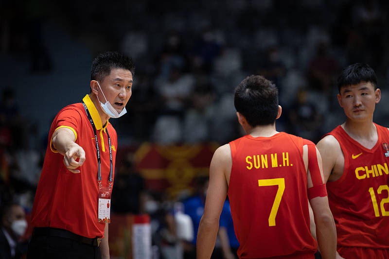 青海男篮团结一心,赢得关键比赛 青海男篮团结一心,赢得关键比赛