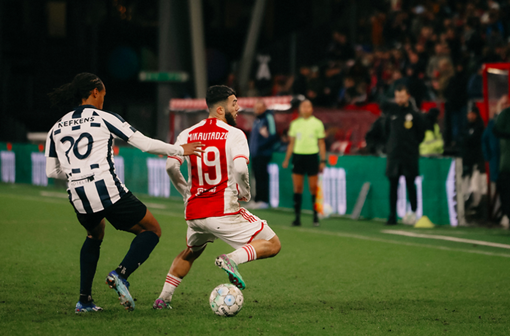 阿贾克斯被淘汰，漂亮表现却未能续约的简单介绍