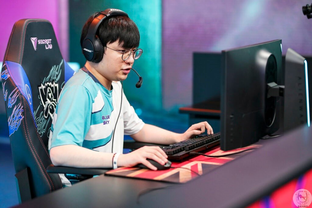 HKA险胜DRX,Viper团战一打五成都决赛之夜2:0(伦敦) HKA险胜DRX,Viper团战一打五成都决赛之夜2:0(伦敦)