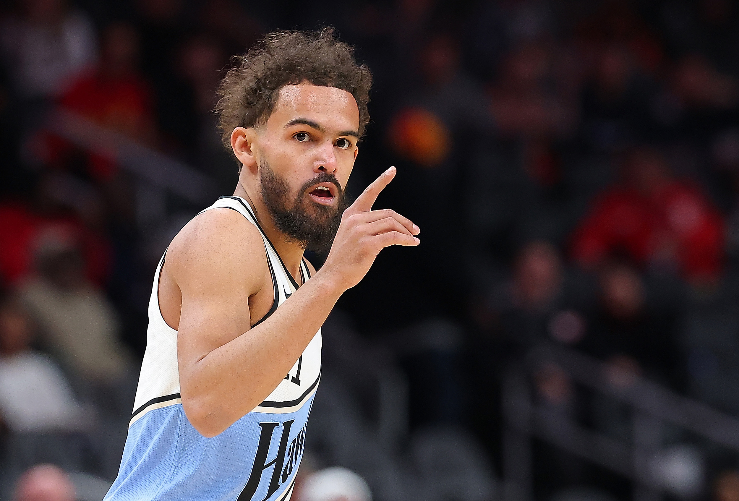 老鹰险胜劲旅,特雷-杨关键时刻犀利命中决胜球 老鹰险胜劲旅,特雷-杨关键时刻犀利命中决胜球