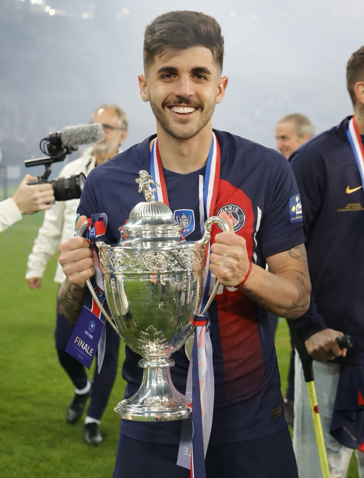 皇家马德里中后卫贝尔萨离队转会 皇家马德里中后卫贝尔萨离队转会