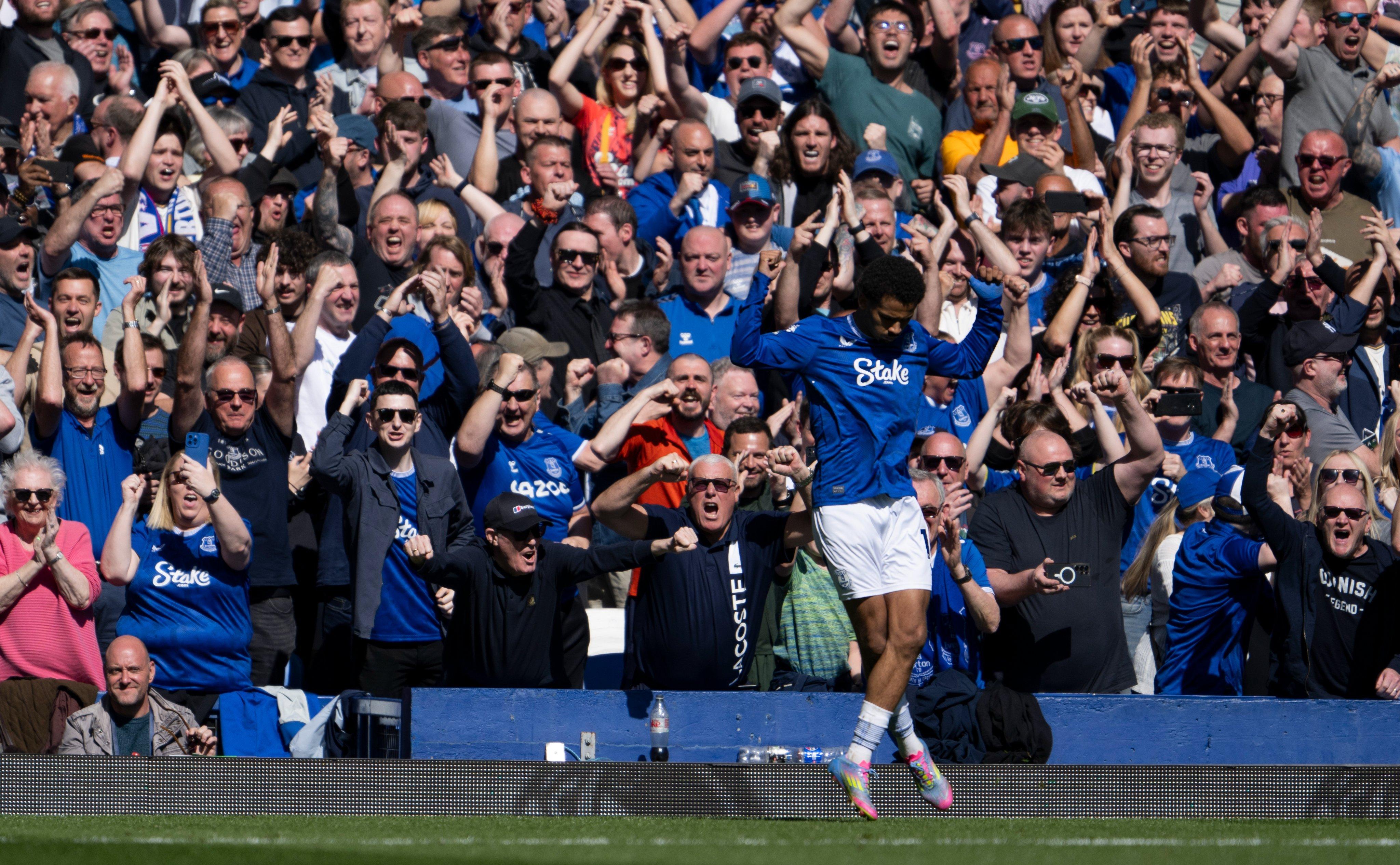 埃弗顿新主帅备战新赛季,全队汇聚备战的简单介绍 埃弗顿新主帅备战新赛季,全队汇聚备战的简单介绍