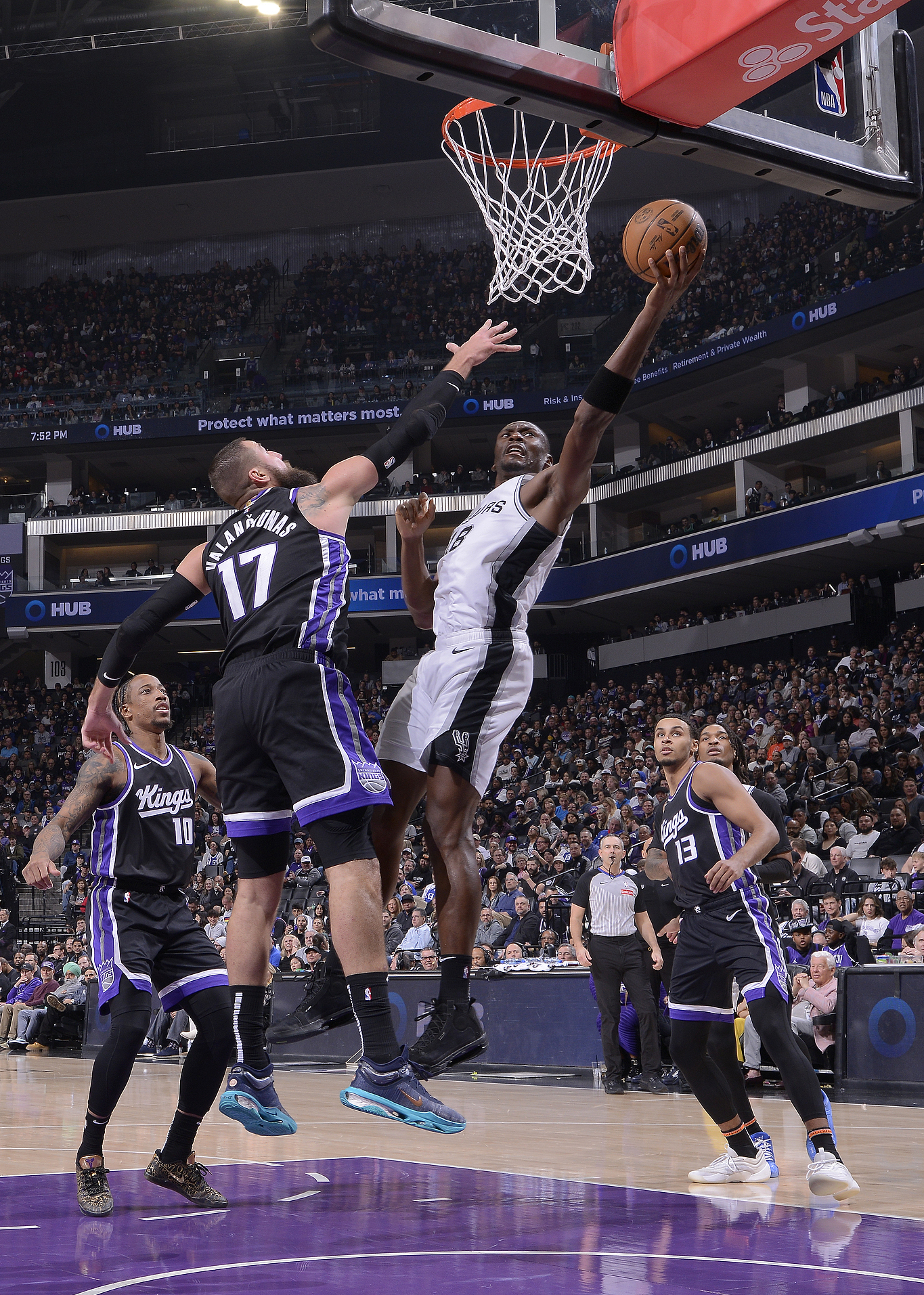 意大利男篮完胜马刺,波特统治全场的简单介绍 意大利男篮完胜马刺,波特统治全场的简单介绍