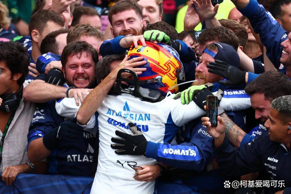 关于梅赛德斯轻取威廉姆斯，勒克莱尔扛起全队的信息