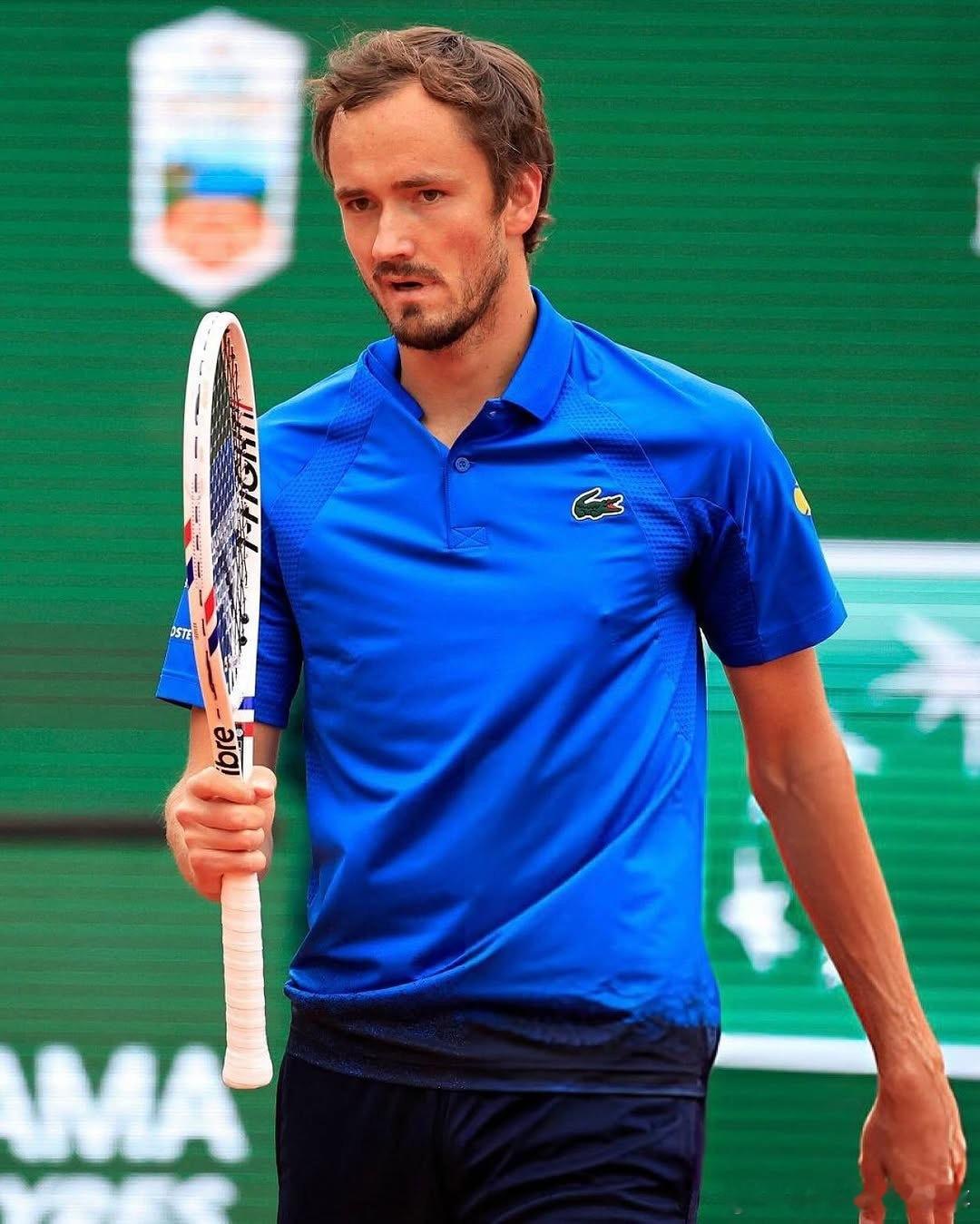 年终总决赛横扫蒙特卡洛大师赛,梅德韦杰夫高光表现 年终总决赛横扫蒙特卡洛大师赛,梅德韦杰夫高光表现