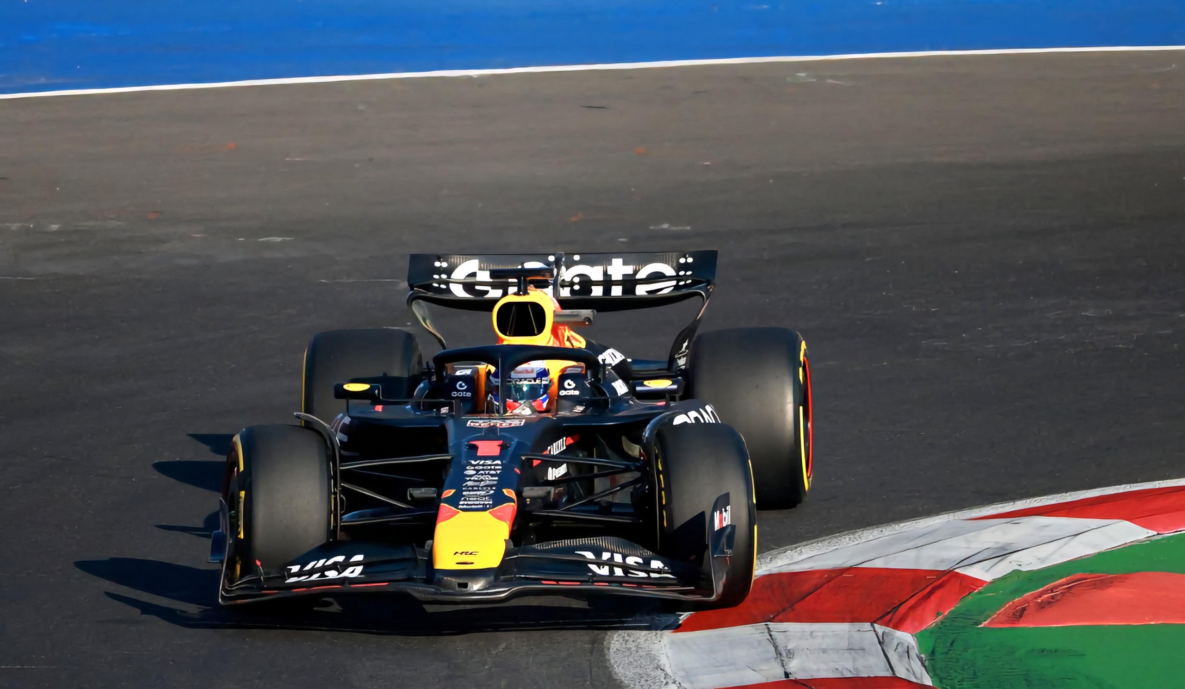 索伯车队完胜法拉利,维斯塔潘统治全场 索伯车队完胜法拉利,维斯塔潘统治全场